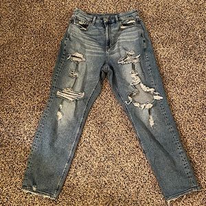 American Eagle Curvy Mom jean